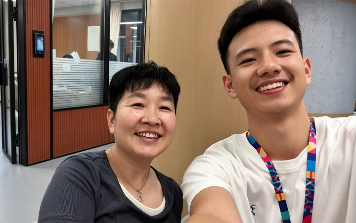 两个少年，一个梦想：开飞机，今年他们都圆梦了 | 2026届高三毕业生系列报道之丁文政、蔡丞杰