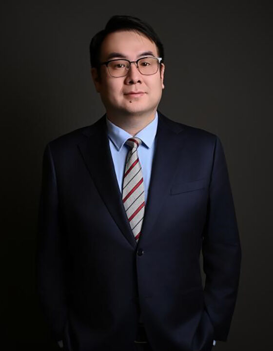 窦烜